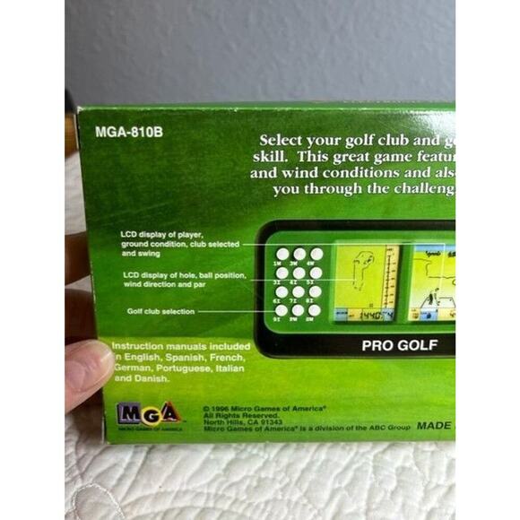 Pro Golf Electronic LCD Video Game Dual Screen MGA-810B Uses AAA Batteries - Picture 6 of 7